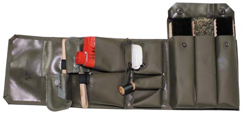 Schweiz. Schuhputzset, oliv,
