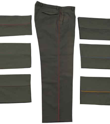 Artikelbild des Artikels “Österr. Diensthose, grau, mit Streifen gebr. “