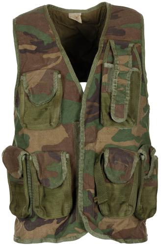 Artikelbild des Artikels “Türk. Tactical Weste, woodland, gebr. “