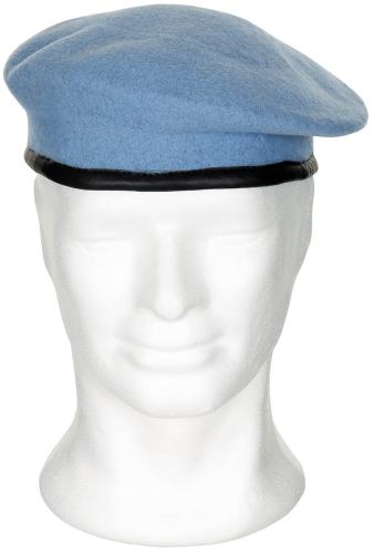 Artikelbild des Artikels “Franz. Barett, hellblau, neuw. “