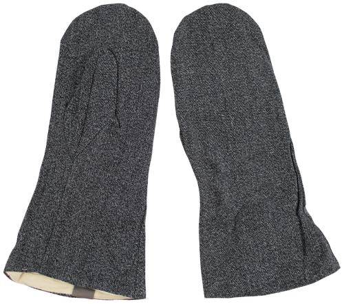 Artikelbild des Artikels “Schweiz. Fausthandschuhe, grau, neuw. “