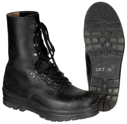 Artikelbild des Artikels “Schweiz. Kampfstiefel, M 95, gebr. “