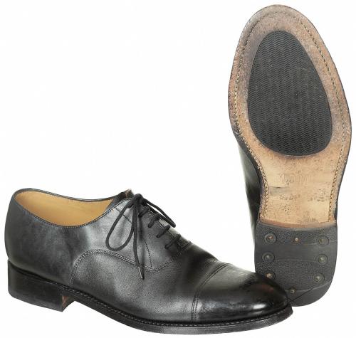 Artikelbild des Artikels “Brit. Halbschuhe, Leder, schwarz, Ledersohle, gebr. “