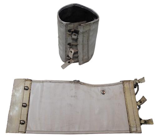 Artikelbild des Artikels “Österr. Leder-Gamaschen, weiß, gebr. “
