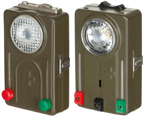 Artikelbild des Artikels “Schweiz. Taschenlampe, oliv, Metallgehäuse, neuw. “