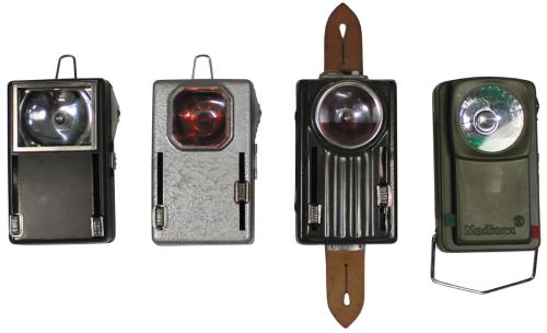 Artikelbild des Artikels “Pol. Taschenlampe, 3 Farben, Metallgehäuse, neuw. “