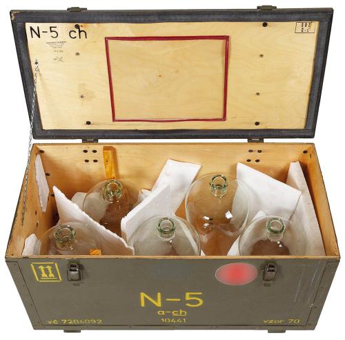 Artikelbild des Artikels “CZ/SK Glasflasche, 5 St., 5l, inkl. Transportbox, neuw. “