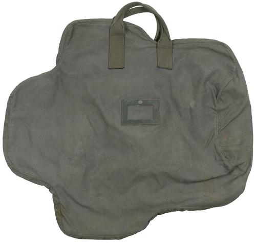 Artikelbild des Artikels “Franz. Transporttasche, oliv, f. Schutzweste, Canvas, gebr. “