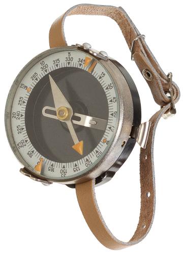Artikelbild des Artikels “CZ/SK Armbandkompass, neuwertig “