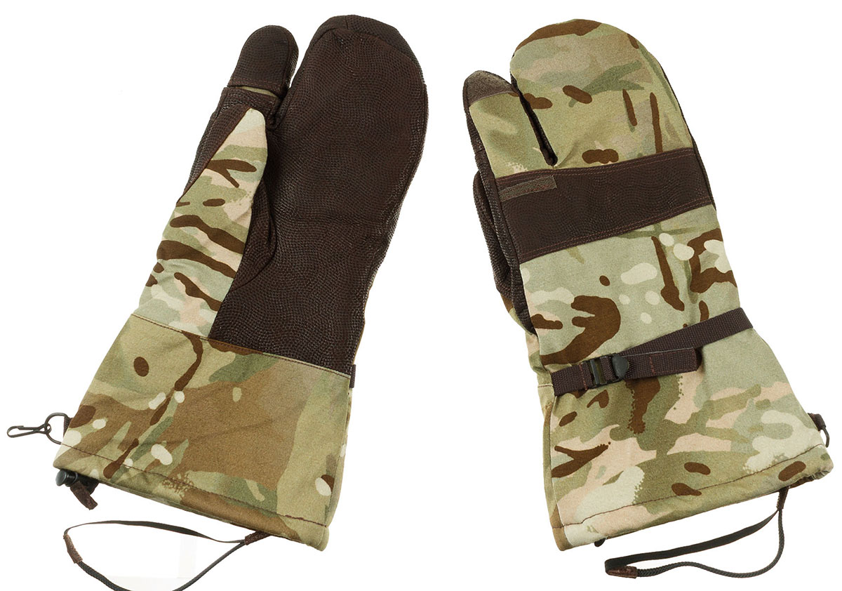 Product image 1 of the product “GB mittens, MTP camo, Goretex, trigger finger, like new ”