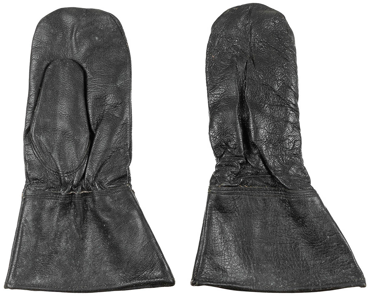 Product image 1 of the product “SE Mittens, leather, black, used ”