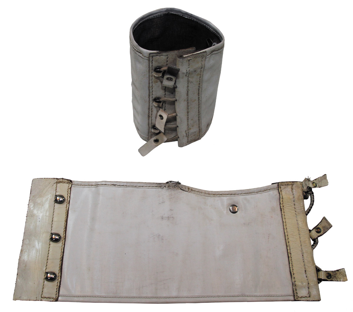 Artikelbild 1 des Artikels “Österr. Leder-Gamaschen, weiß, gebr. “