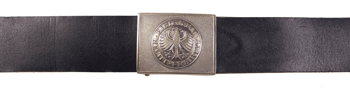 Artikelbild 1 des Artikels “BW Lederkoppel, gebr.,Schloss, silber, Einigk.-Recht-Freiheit “