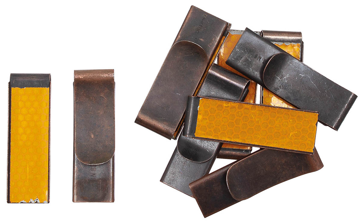 Artikelbild 1 des Artikels “Österr. Reflektorclip, Metall, 6,5 x 2 cm, gebr. “