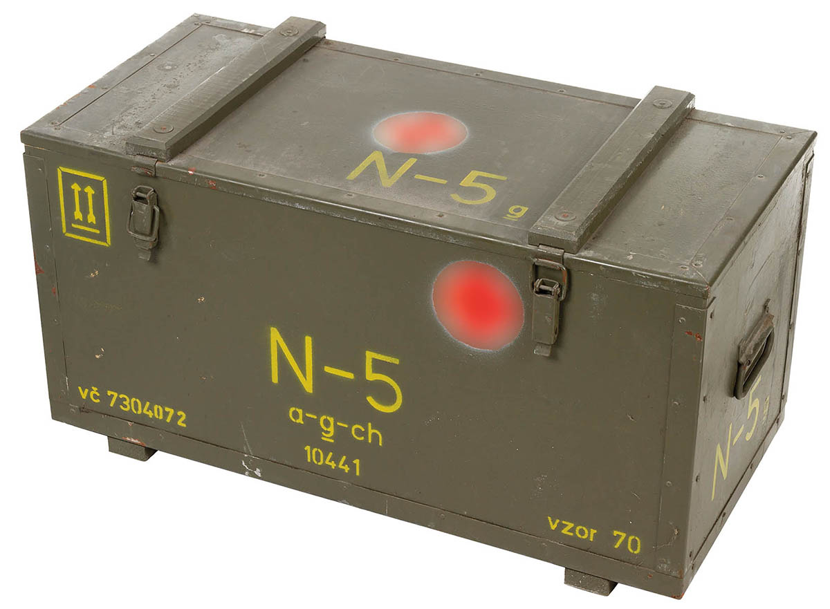 Artikelbild 1 des Artikels “CZ Holzkiste, gebr., Versand nur per Spedition! “