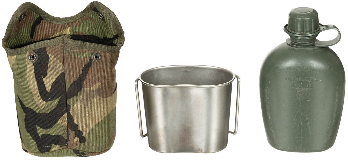 Artikelbild 1 des Artikels “Holl. Feldflasche, Stoffbezug, NL tarn, Trinkbecher, gebr. “