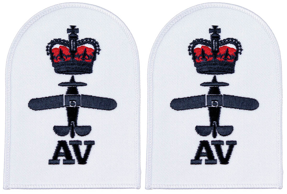 Artikelbild 1 des Artikels “Brit. Stickabzeichen, weiß, 