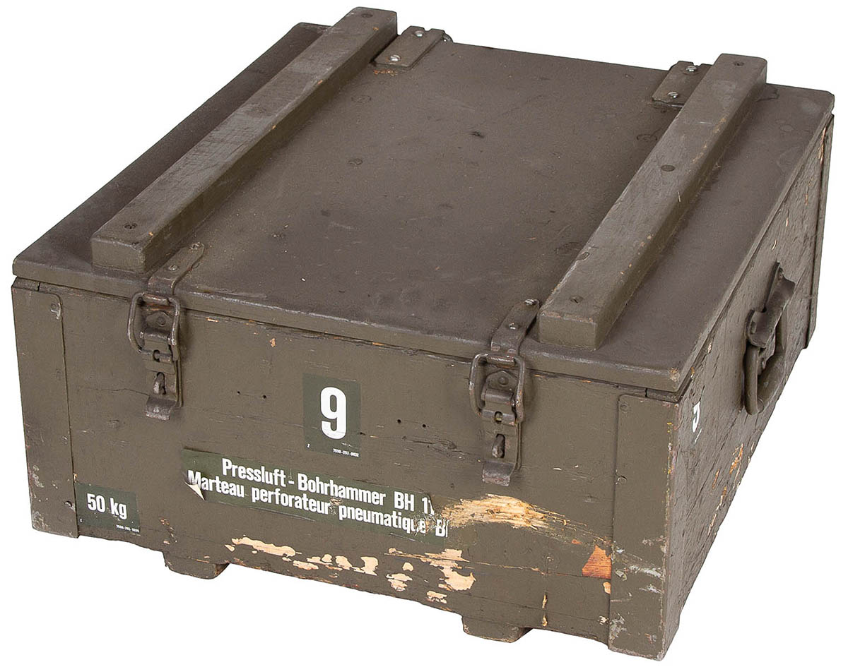 Artikelbild 1 des Artikels “Schweiz. Pressluft-Bohrhammer, Holzkiste, mit Zubehör, gebr. “