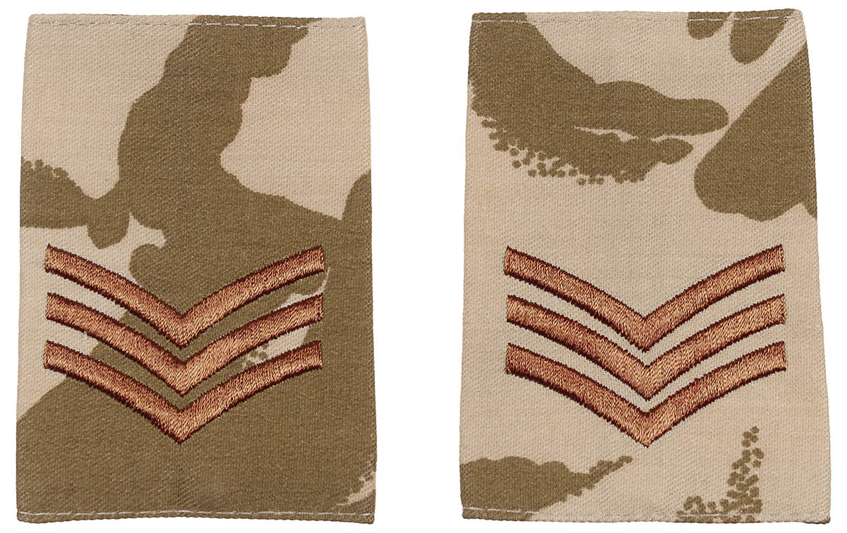 Artikelbild 1 des Artikels “Brit. Schulterklappen, desert, 10 Paar, COMBAT DRESS SERGEANT “