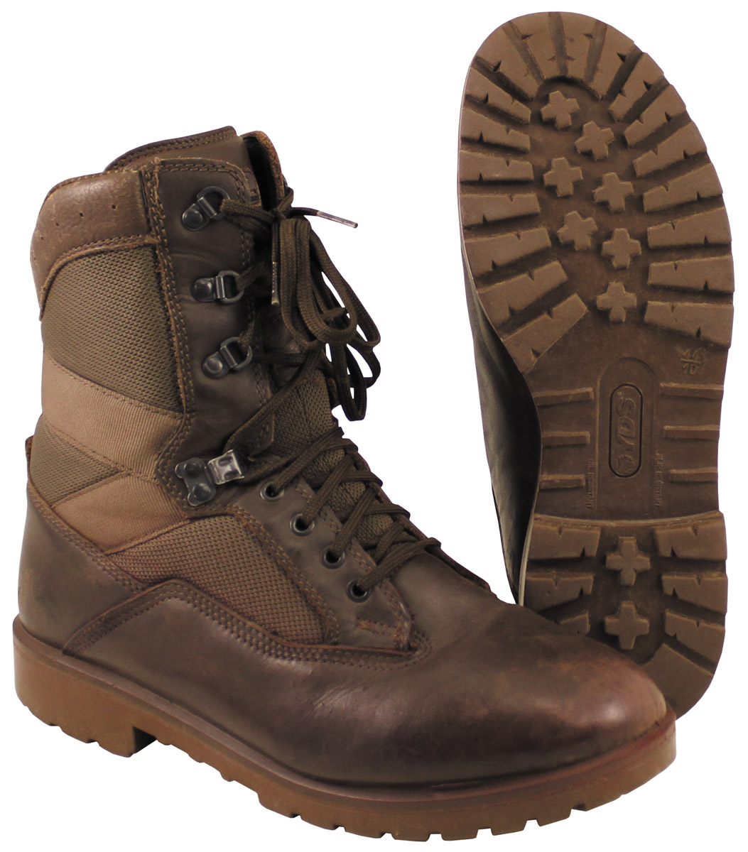 Artikelbild 1 des Artikels “Brit. Kampfstiefel, 
