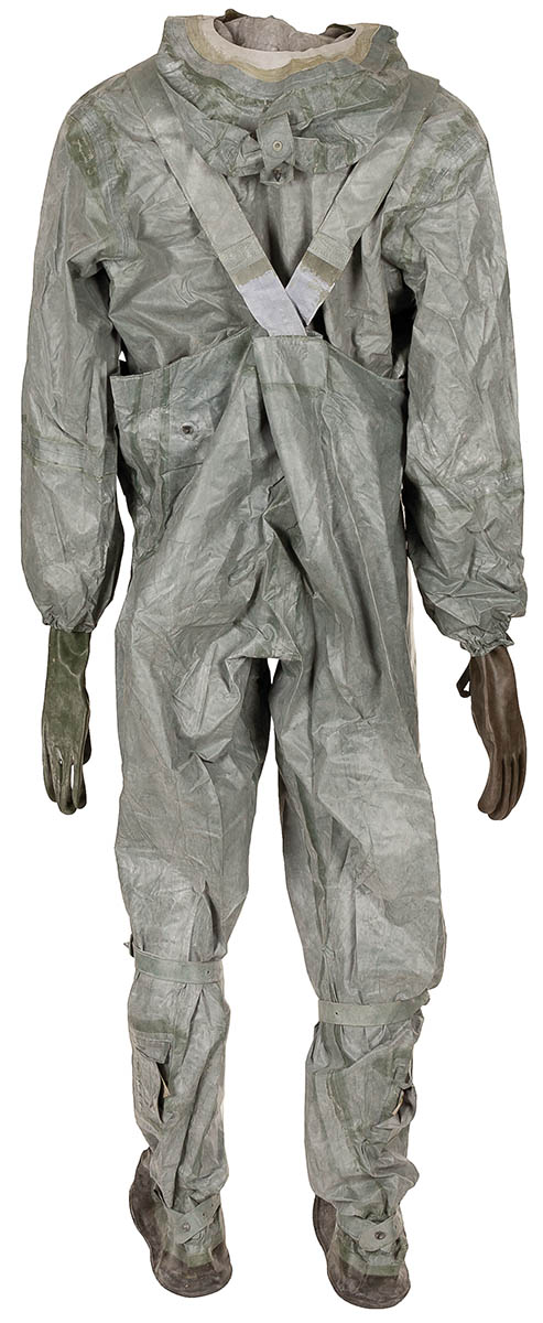 Product image 2 of the product “PL NBC Protective Suit, OD green, like new (EXP. RESTRICTIONS) ”