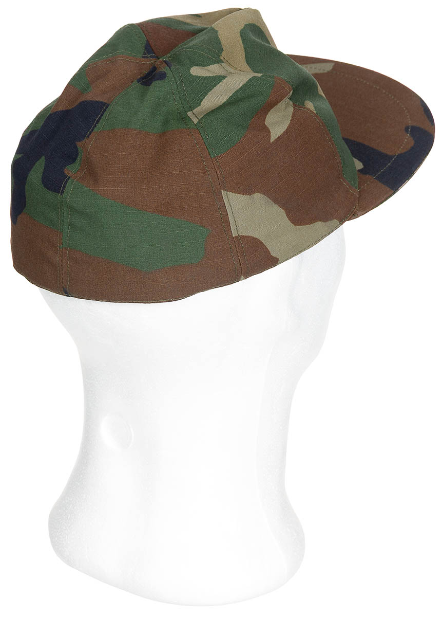 Product image 2 of the product “TR Winter Cap, Rip Stop, woodland, like new ”