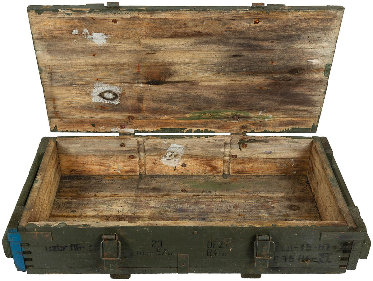 Artikelbild 2 des Artikels “Pol. Holzkiste, gebr., Gr. innen 74 x 34 x 13 cm “