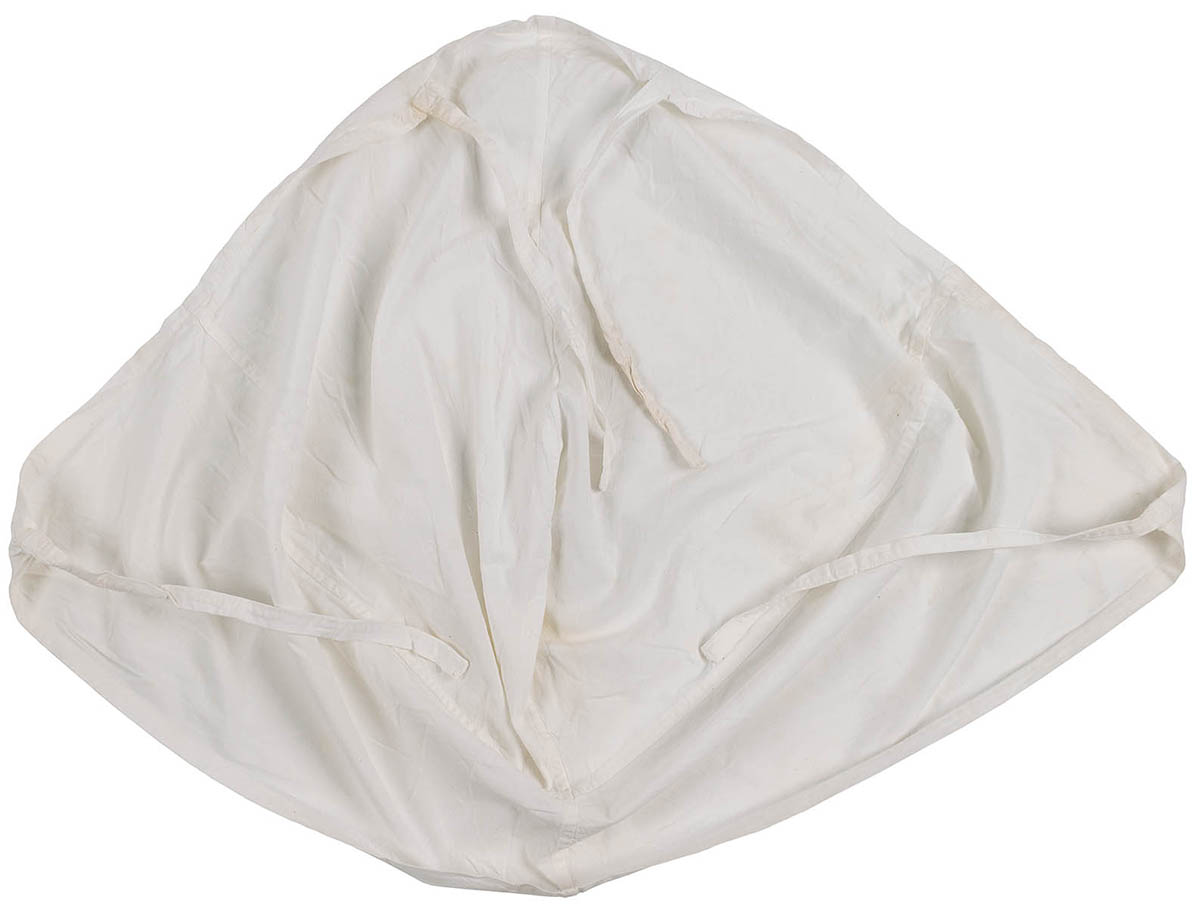 Artikelbild 2 des Artikels “Schwed. Rucksacküberzug, klein, weiß, gebr. “