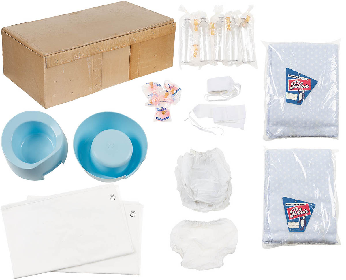 Artikelbild 3 des Artikels “Dän. Babybett, mit Zubehör, neuw. (DEKO) “